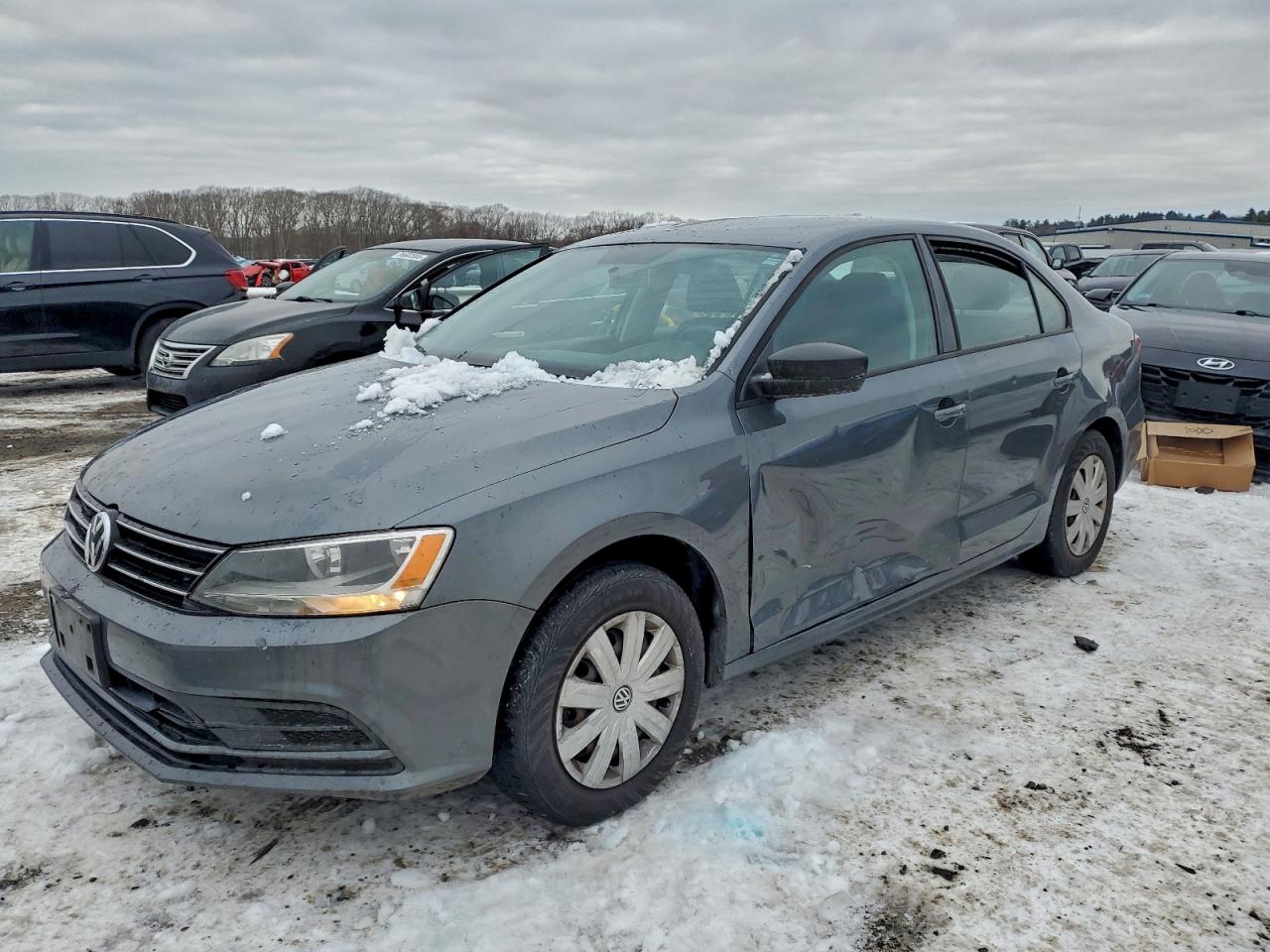 VOLKSWAGEN JETTA BASE 2015