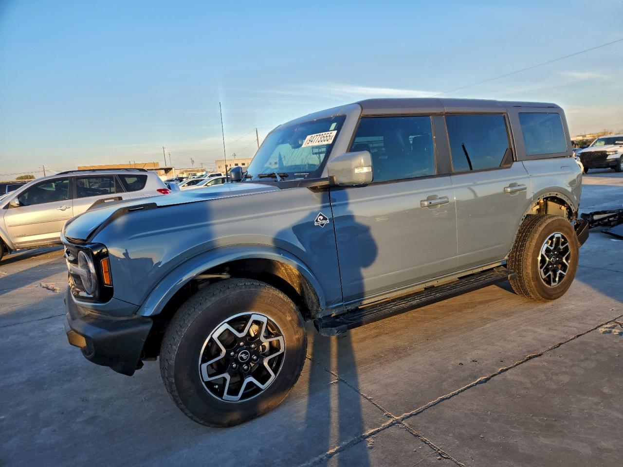 FORD BRONCO OUT 2024