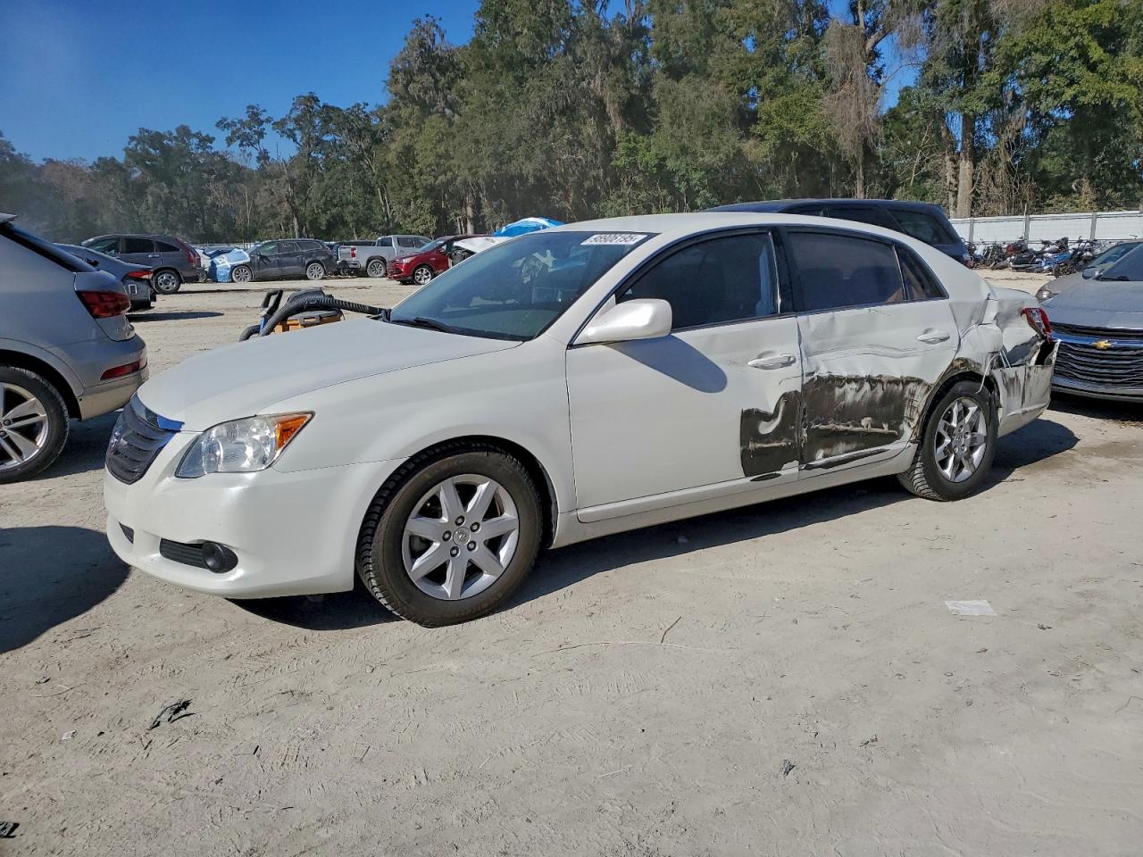 TOYOTA AVALON XL 2010