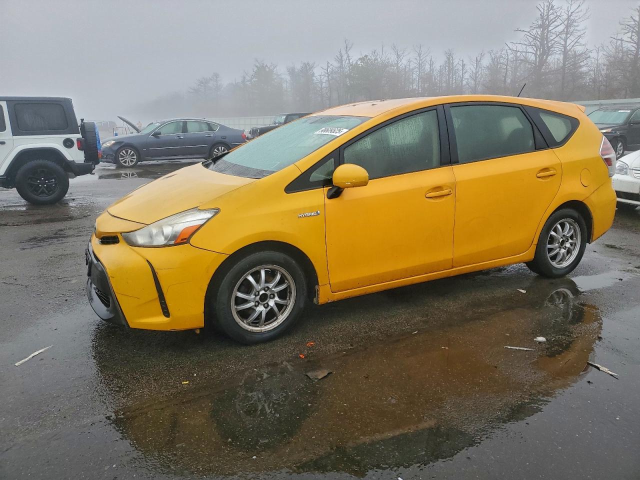 TOYOTA PRIUS V 2015