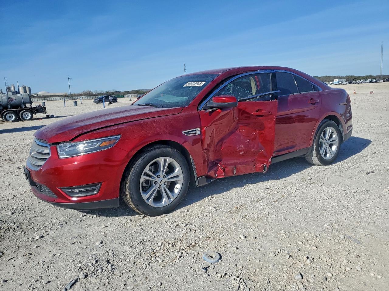 FORD TAURUS SEL 2015