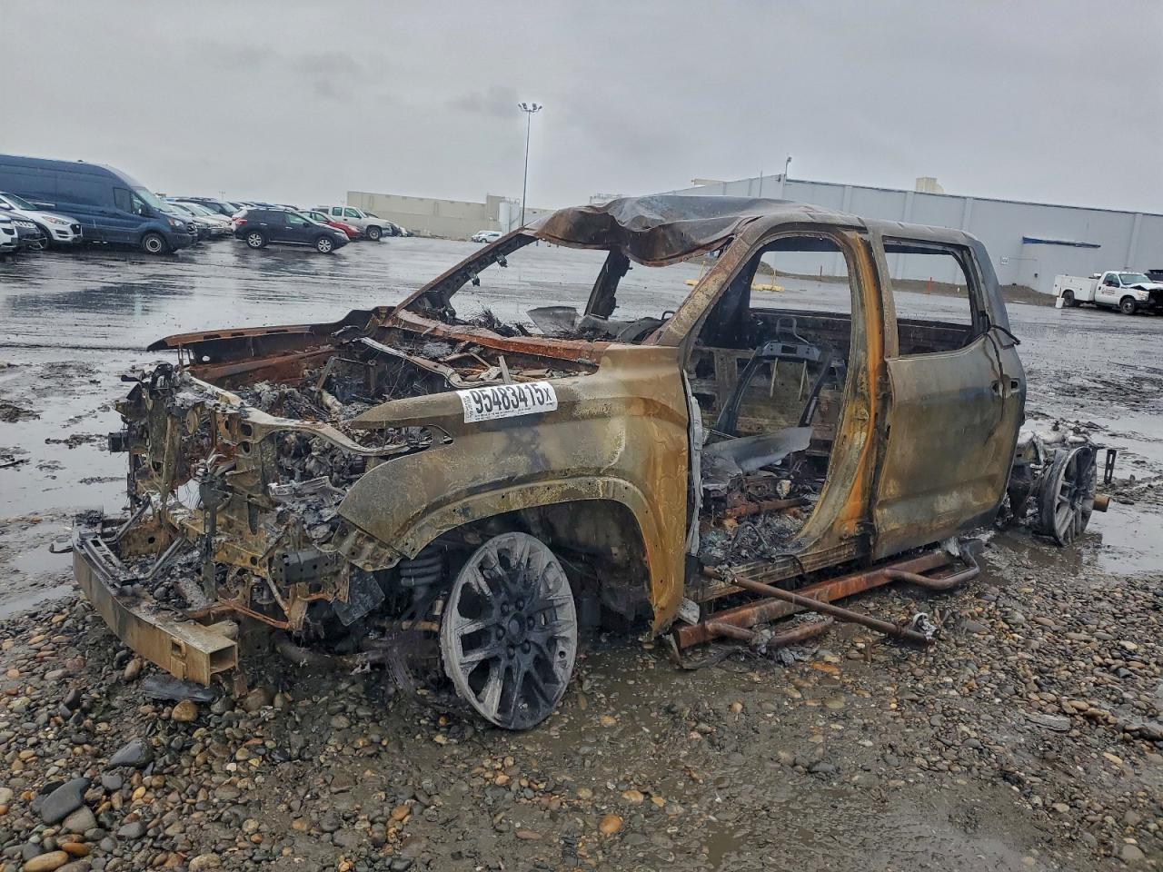 TOYOTA TUNDRA CRE 2023
