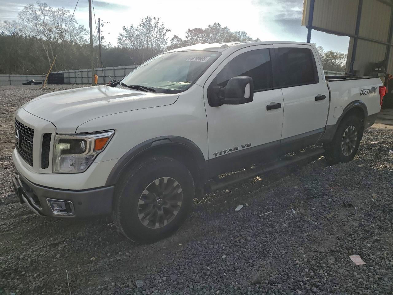 NISSAN TITAN SV 2018