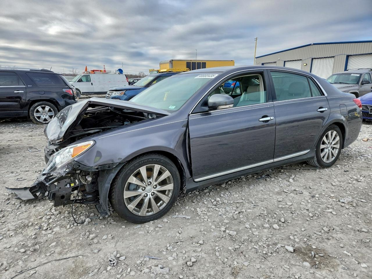 TOYOTA AVALON 2012