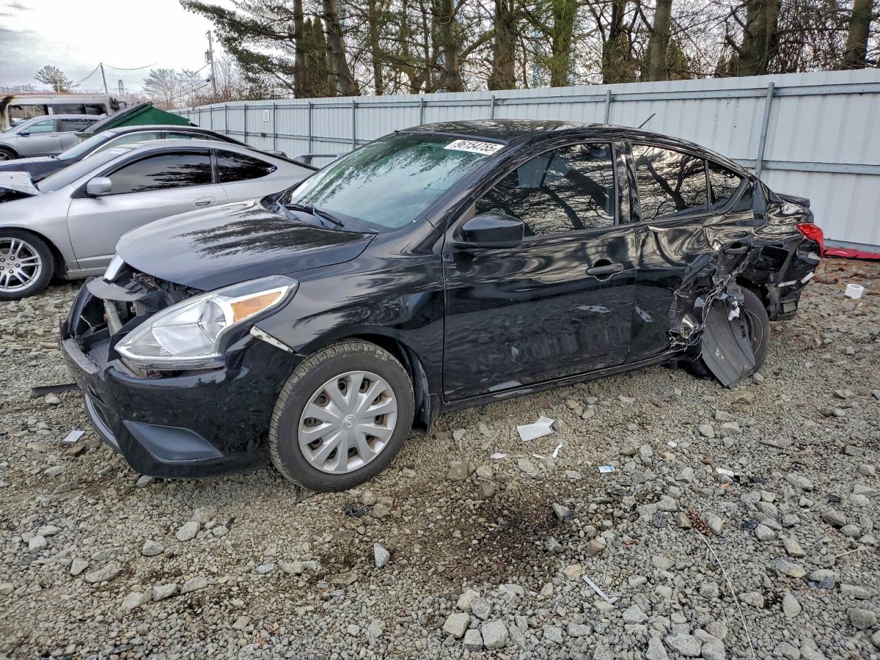 NISSAN VERSA 2017