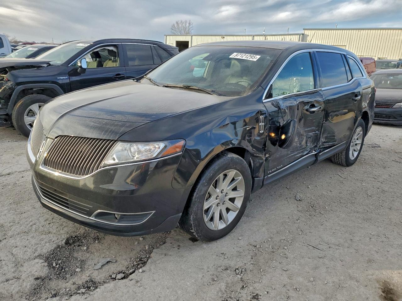 LINCOLN MKT 2015
