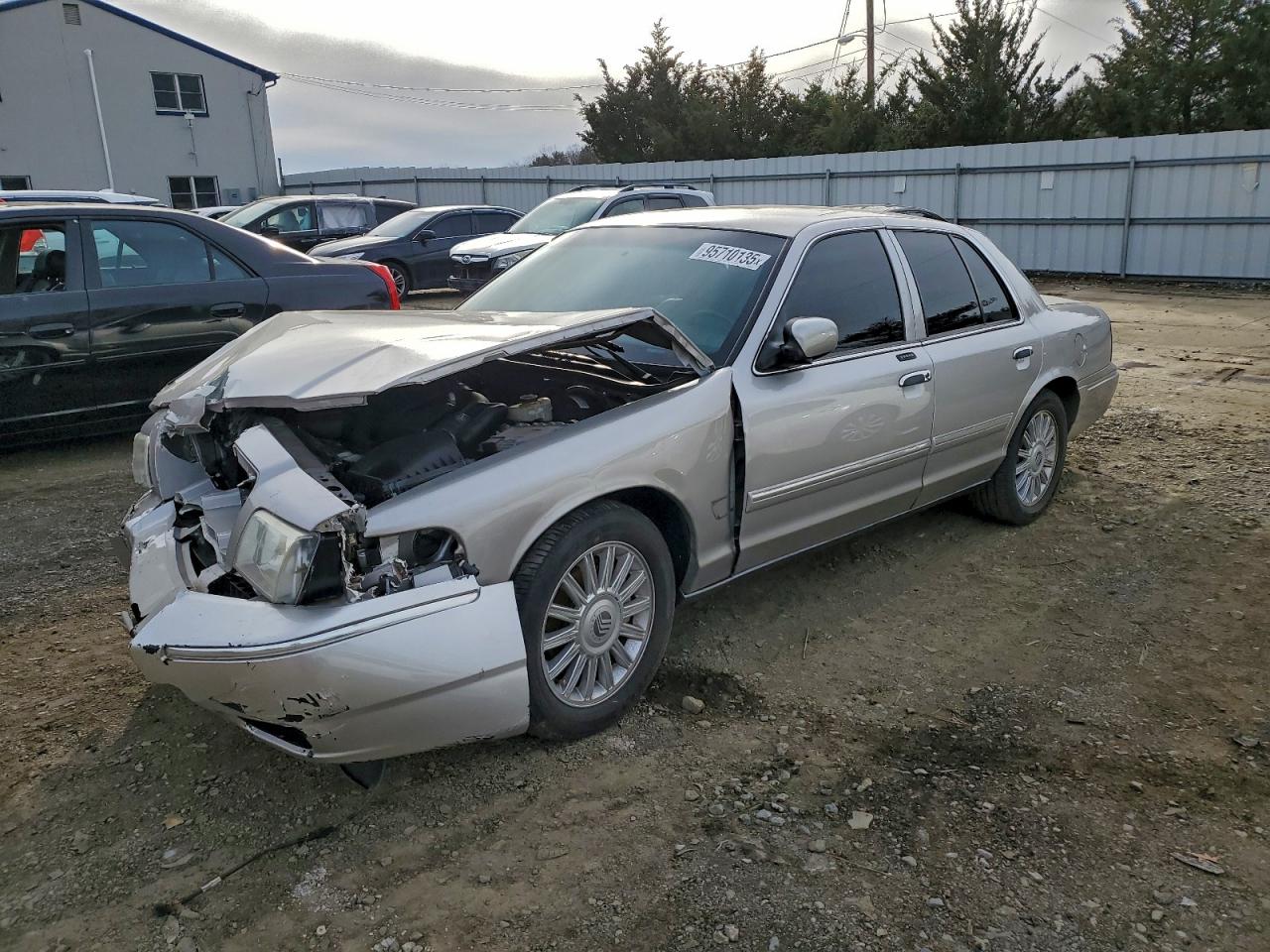 MERCURY GRAND MARQUIS 2010