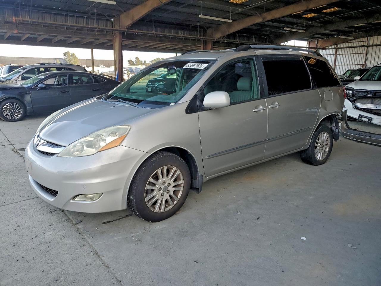 TOYOTA SIENNA 2006