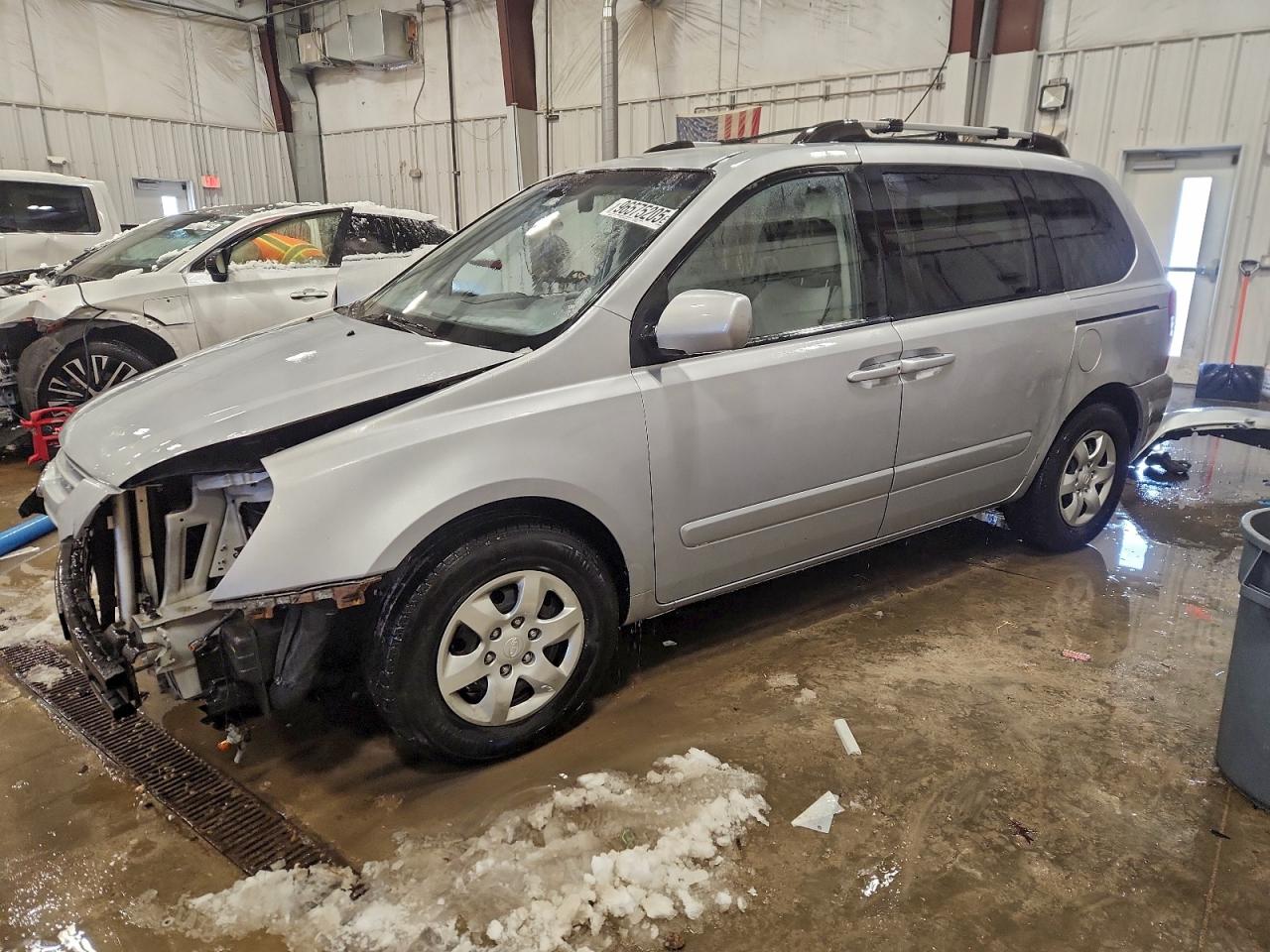 KIA SEDONA 2008