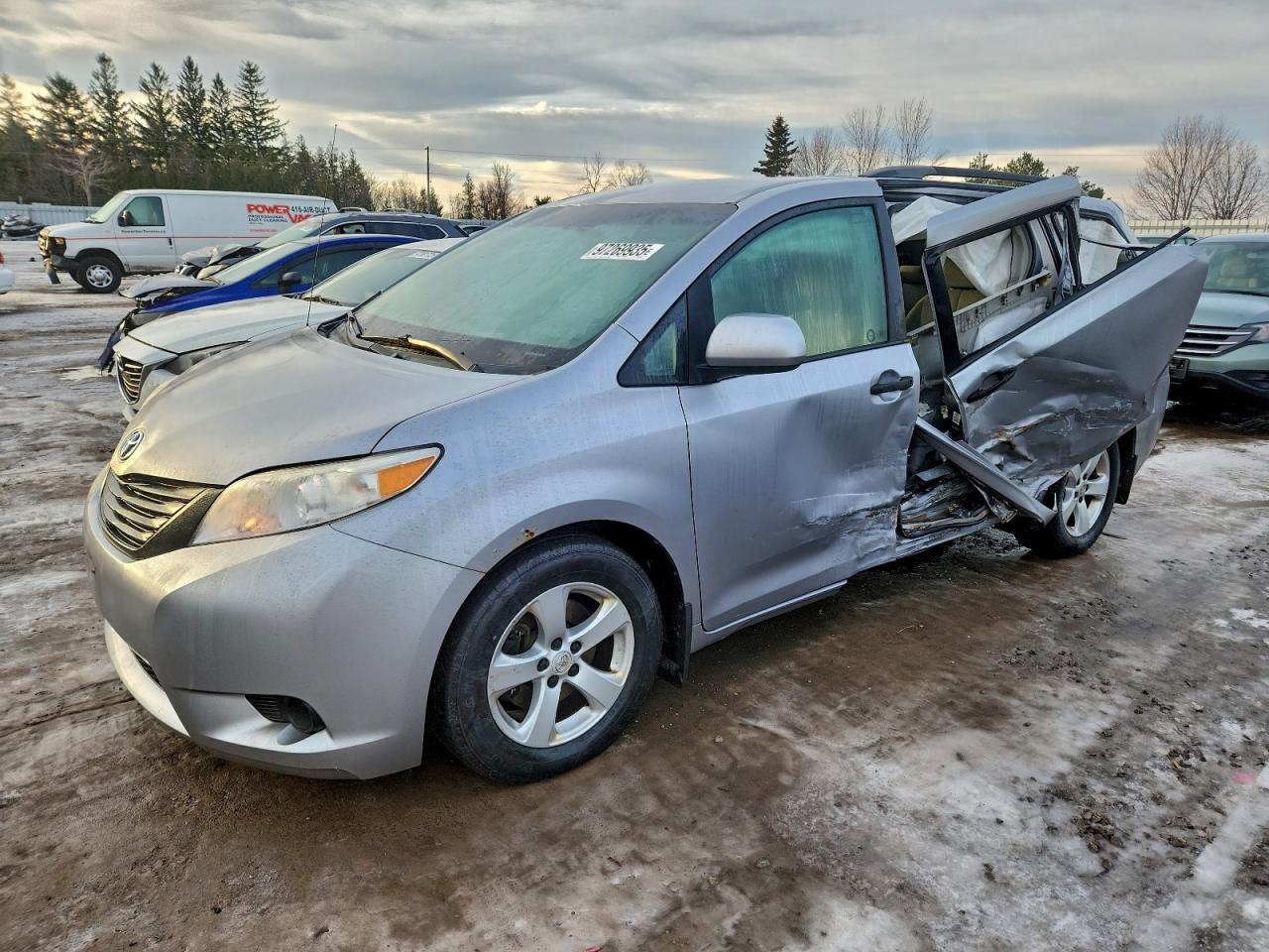 TOYOTA SIENNA 2012