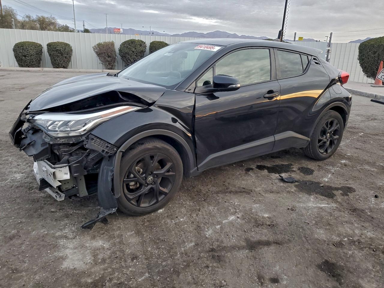 TOYOTA C-HR XLE 2021