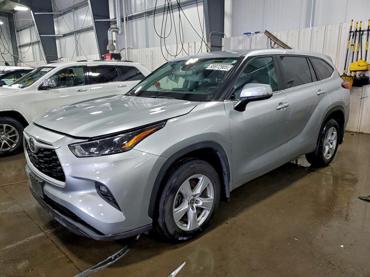 TOYOTA HIGHLANDER 2023