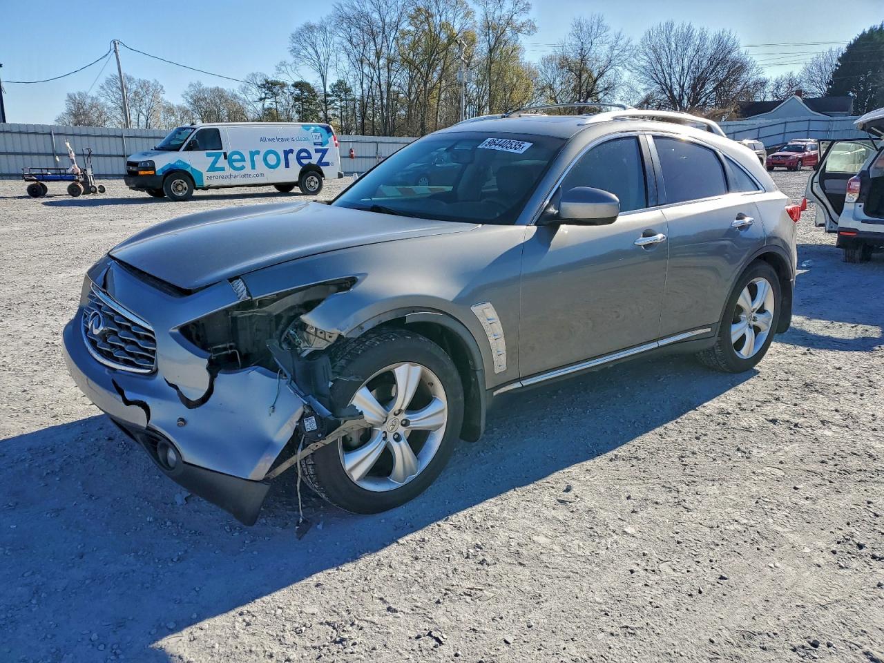 INFINITI FX35 2011