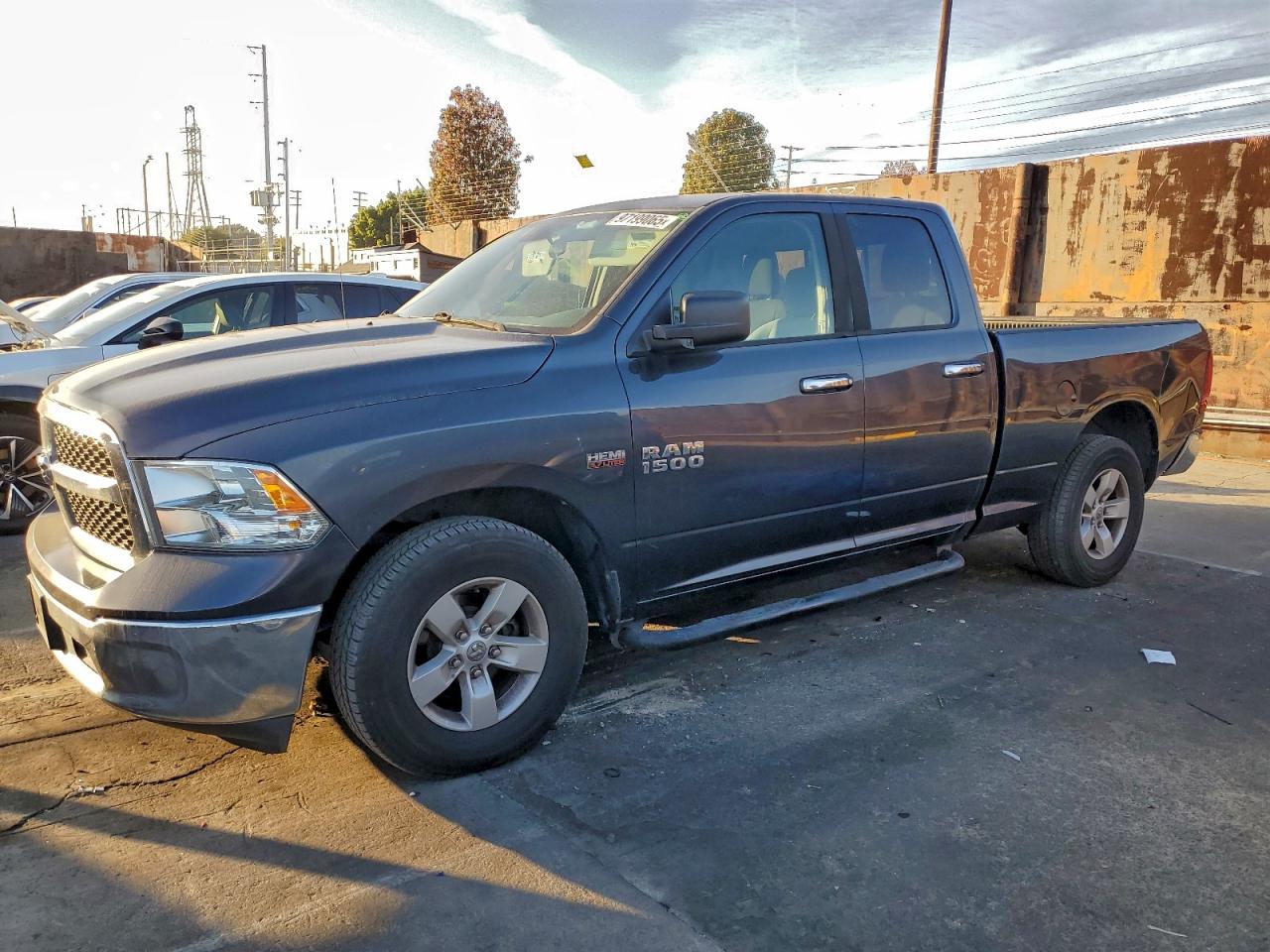 RAM 1500 SLT 2017