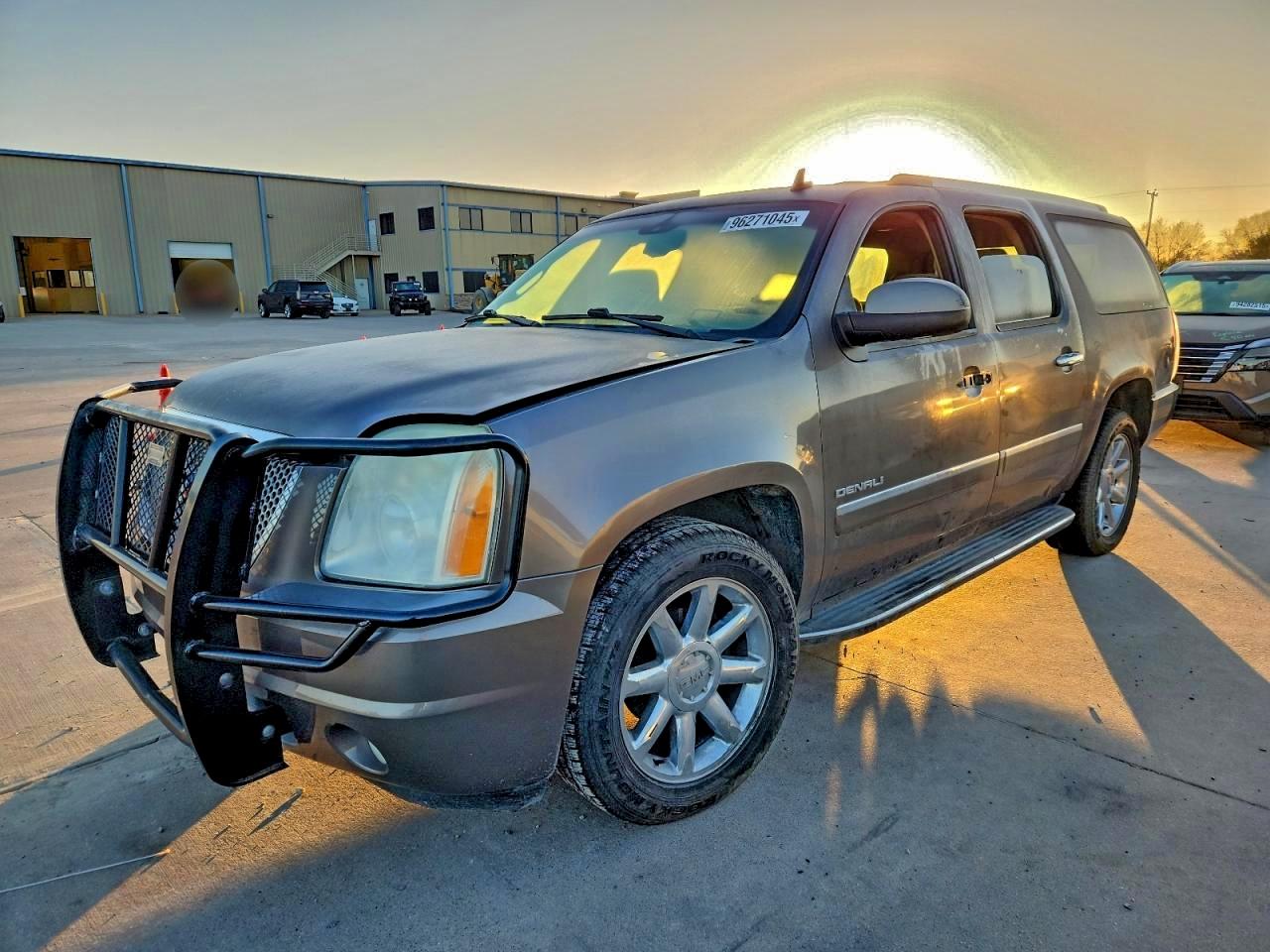 GMC YUKON XL 2011