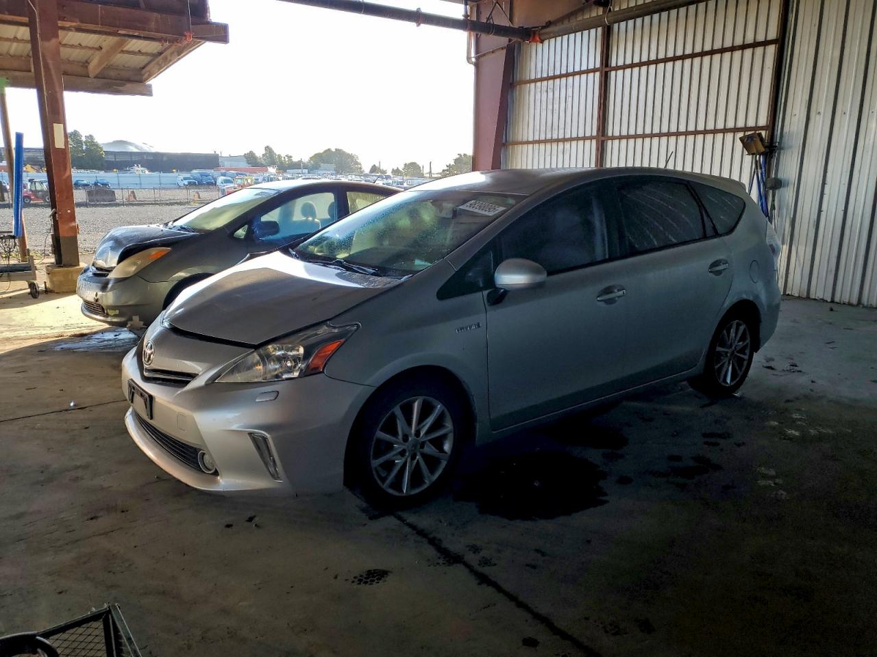 TOYOTA PRIUS V 2014