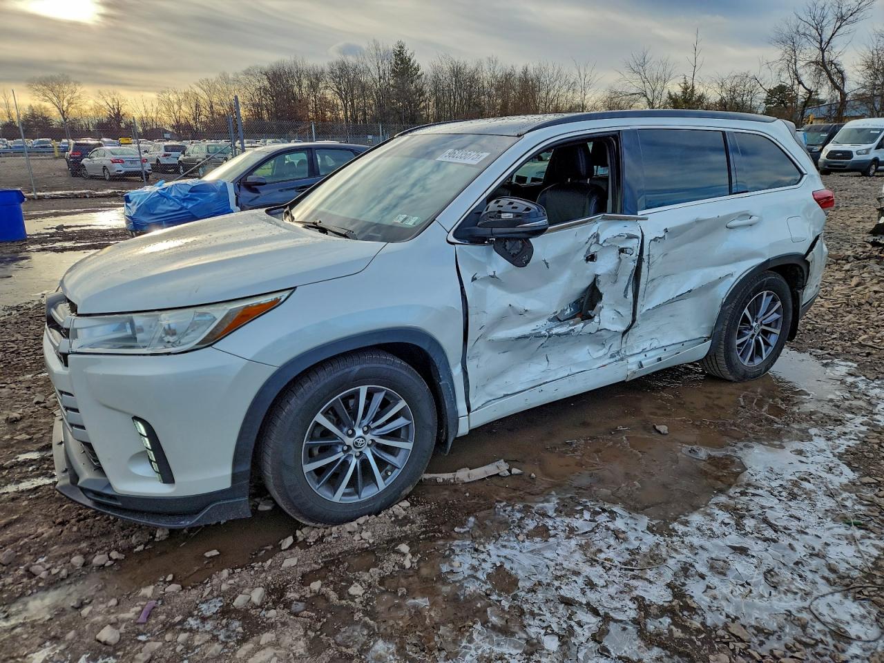 TOYOTA HIGHLANDER 2017