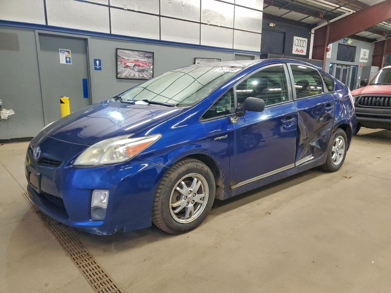 TOYOTA PRIUS 2010