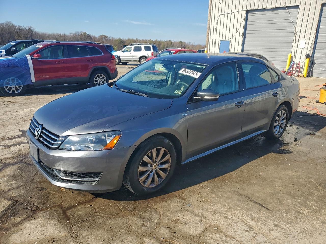 VOLKSWAGEN PASSAT S 2013