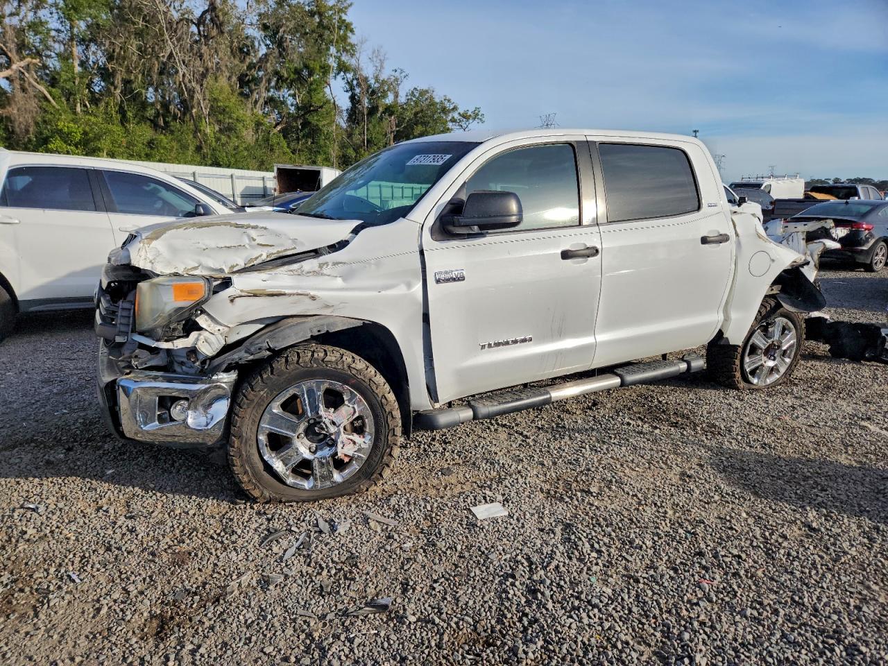 TOYOTA TUNDRA CRE 2014