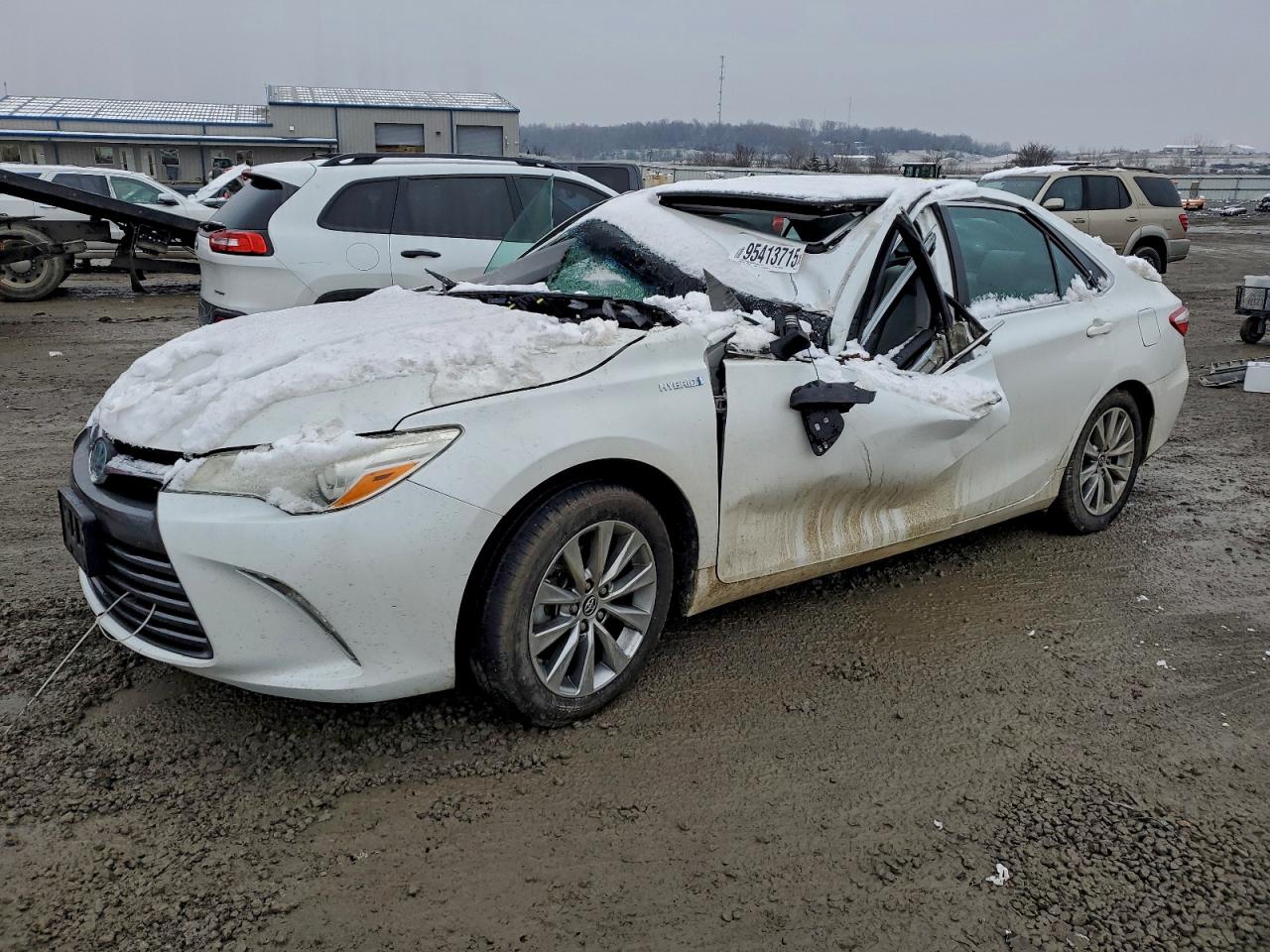 TOYOTA CAMRY 2015