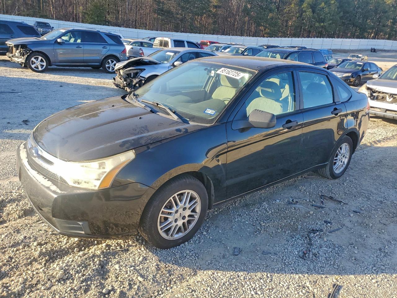 FORD FOCUS SE 2011