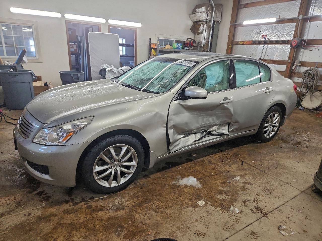 INFINITI G35 2008