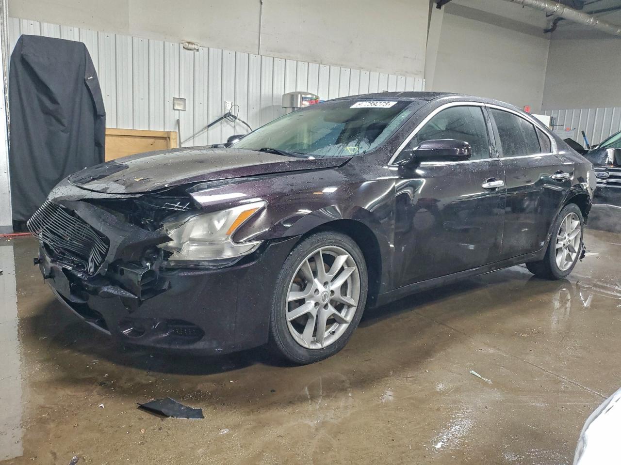 NISSAN MAXIMA 2014