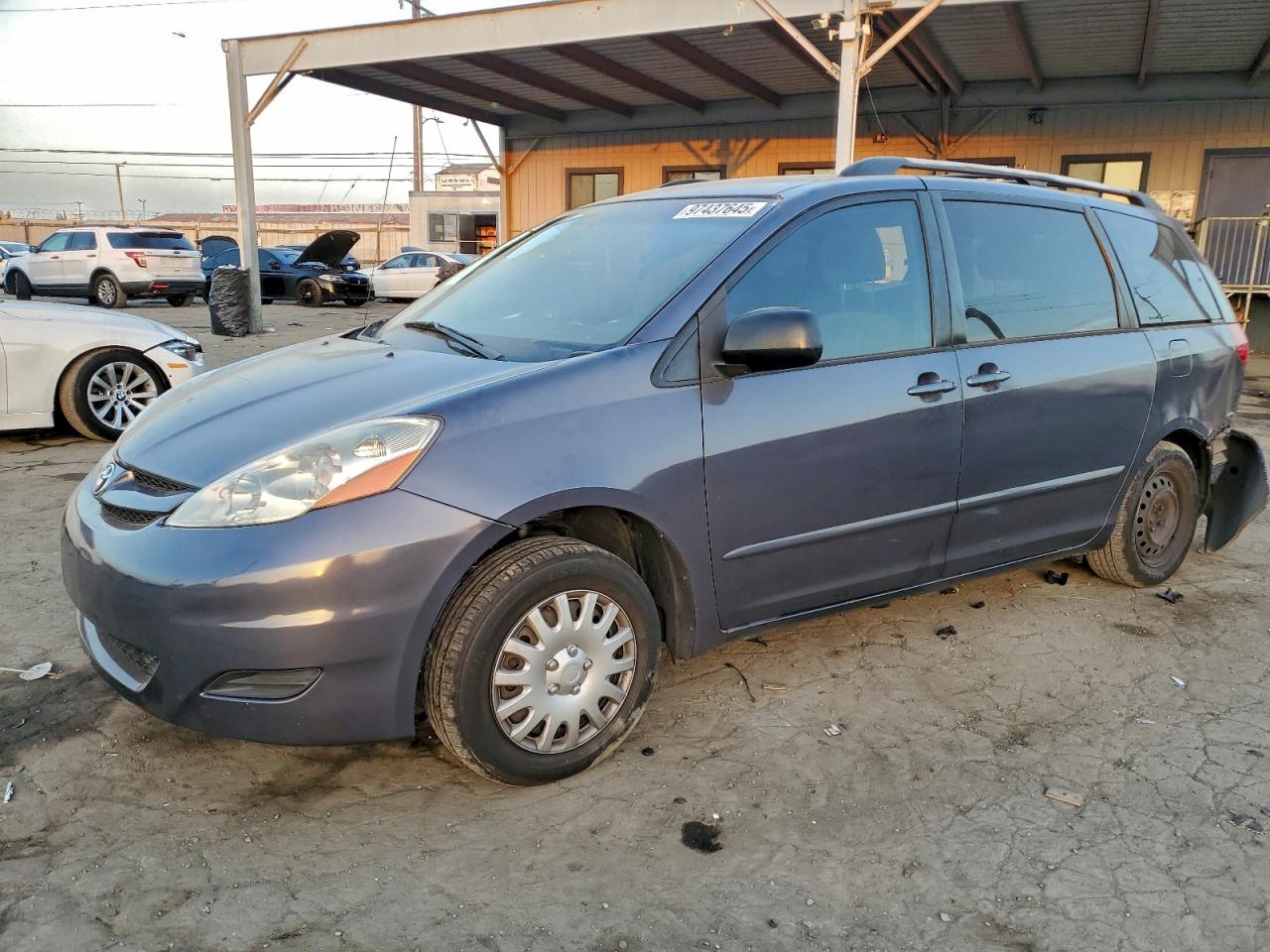 TOYOTA SIENNA CE 2006