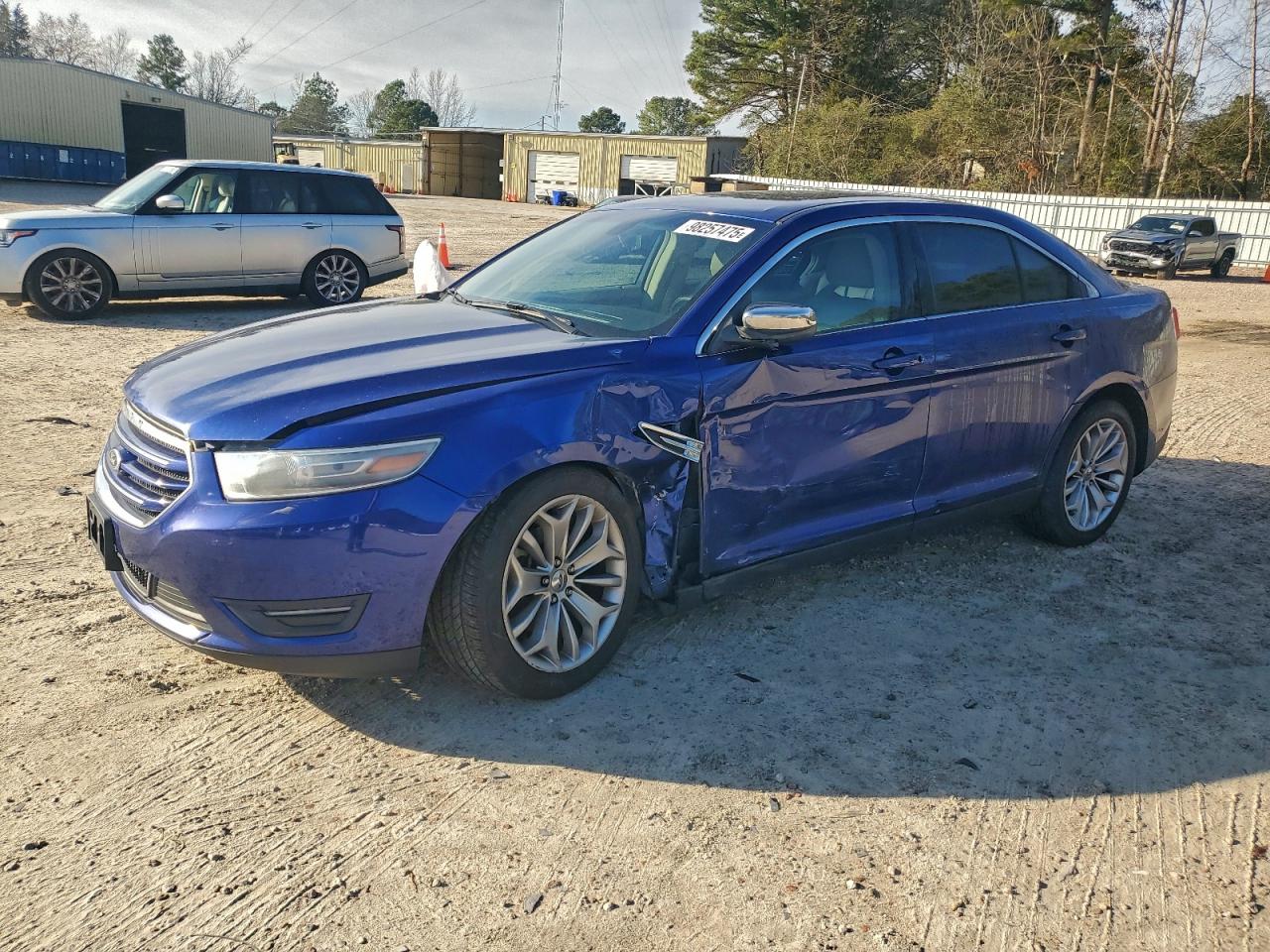 FORD TAURUS LIM 2013