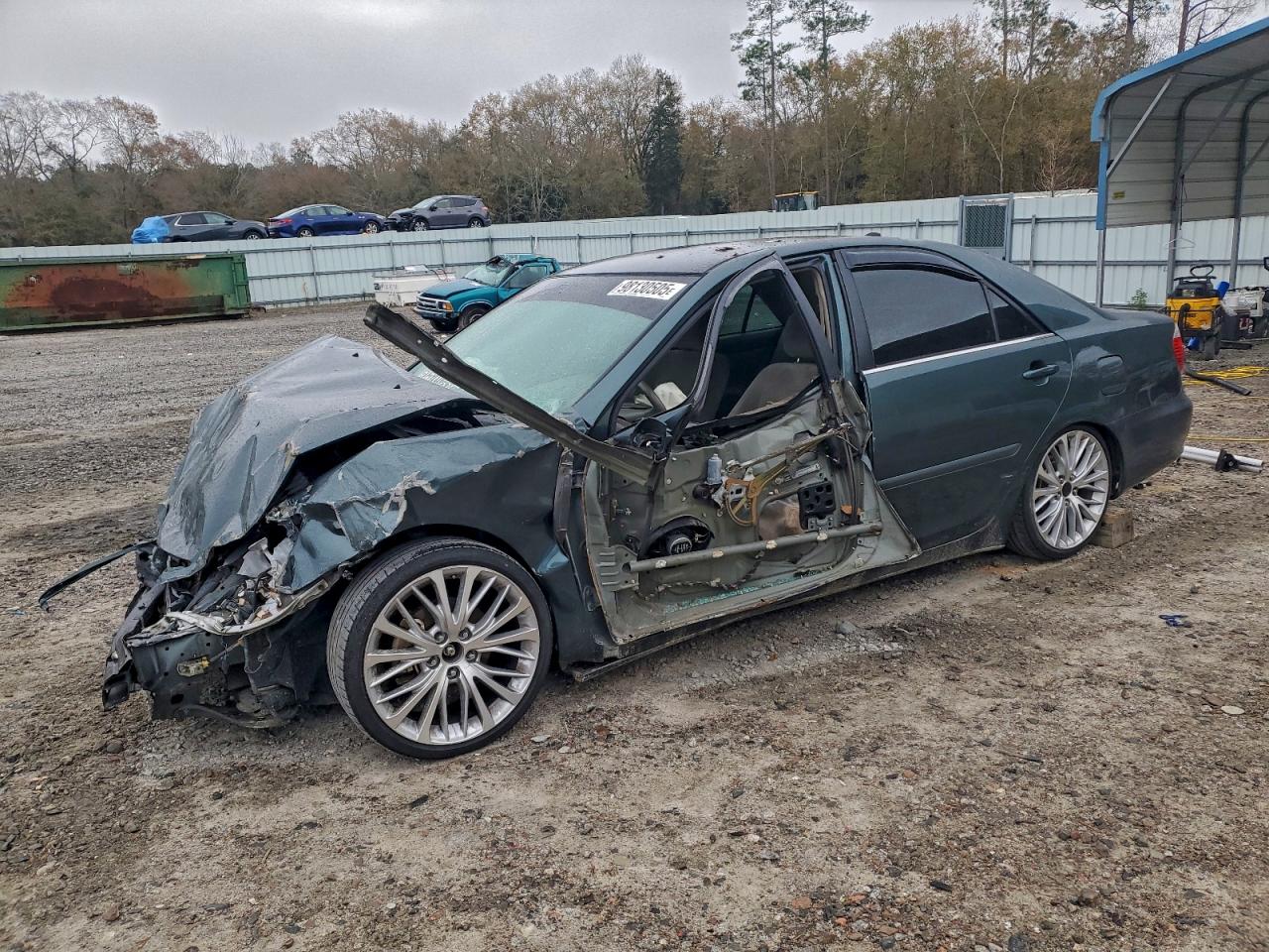 TOYOTA CAMRY LE 2004