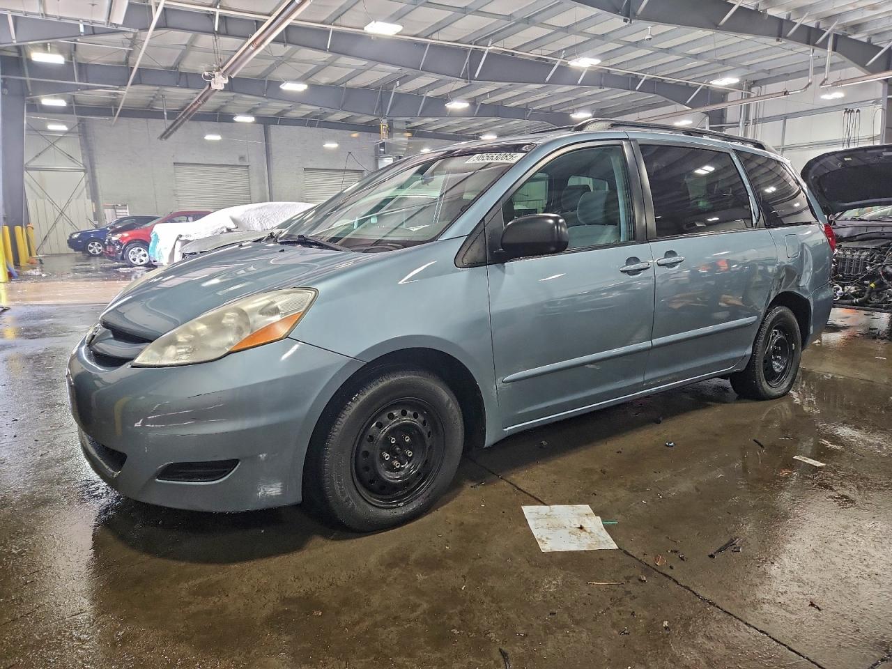 TOYOTA SIENNA CE 2007