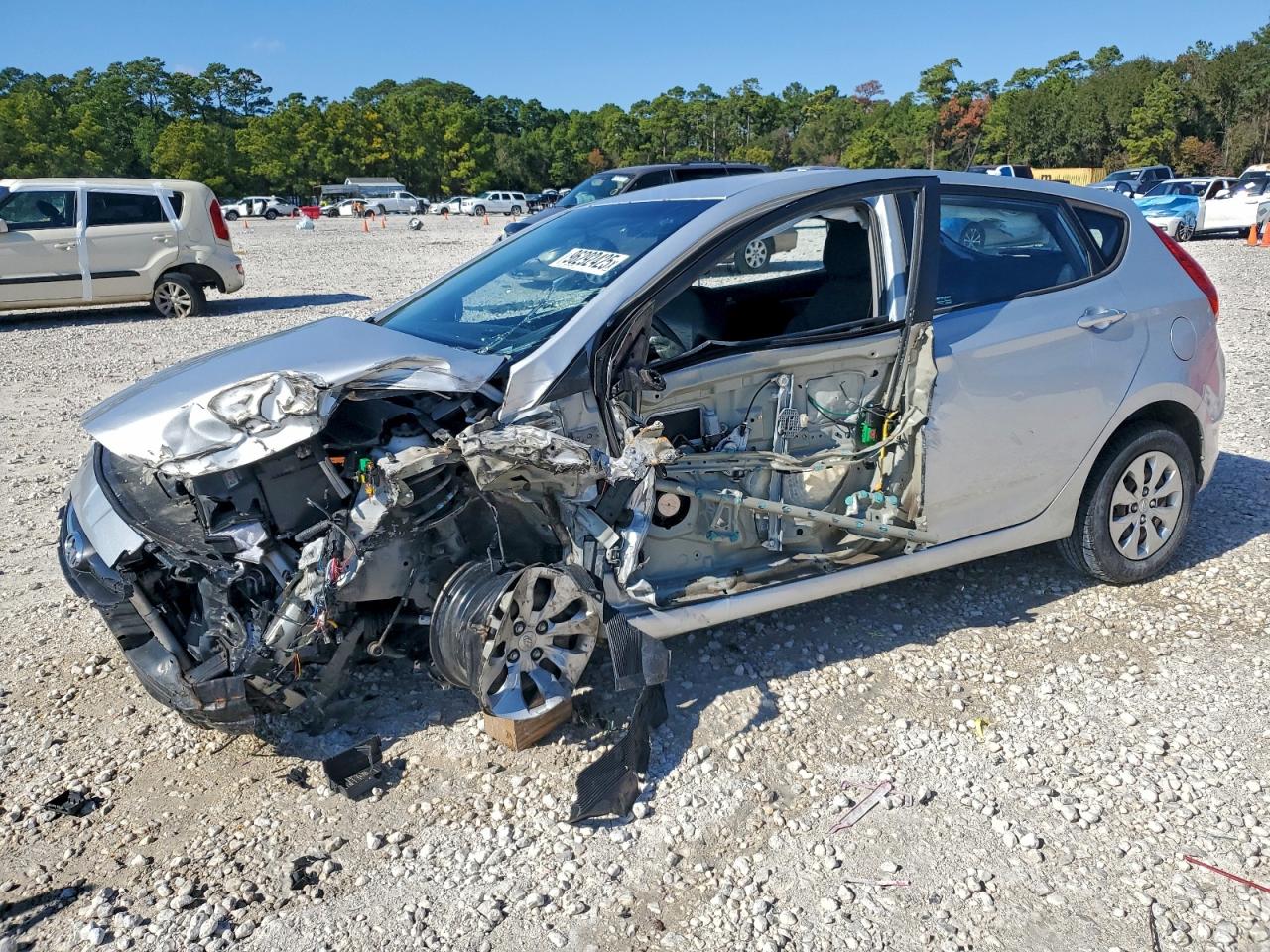 HYUNDAI ACCENT 2015