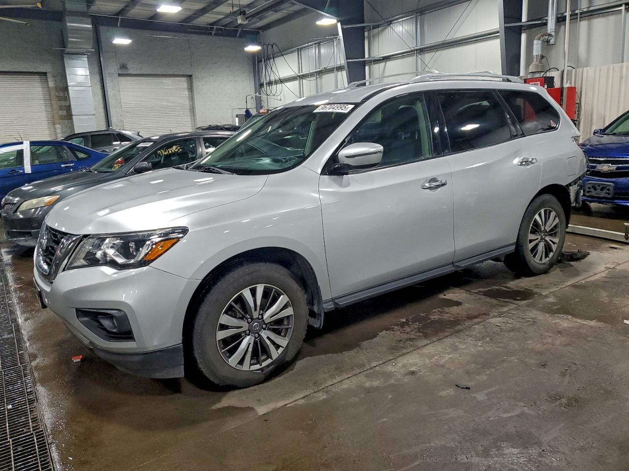 NISSAN PATHFINDER 2019