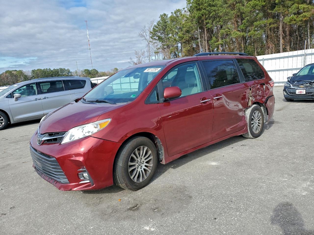TOYOTA SIENNA 2018