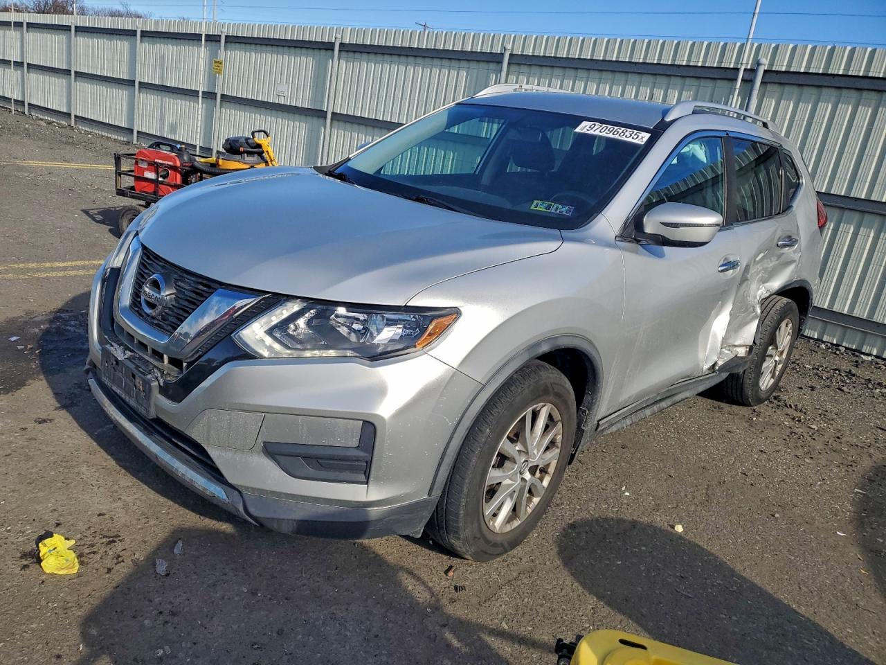 NISSAN ROGUE 2017