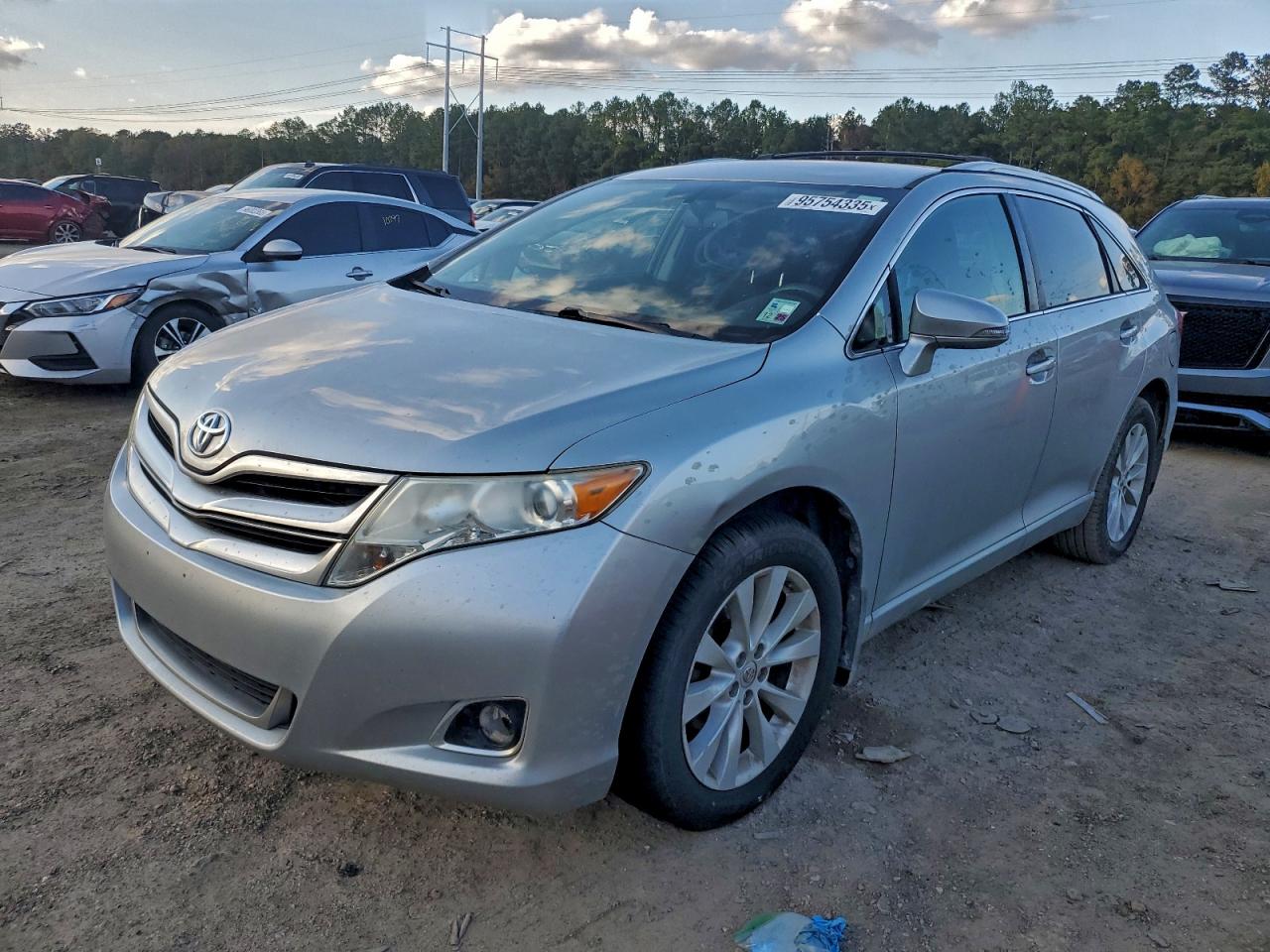 TOYOTA VENZA LE 2015