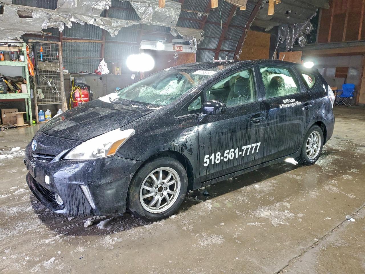 TOYOTA PRIUS V 2012