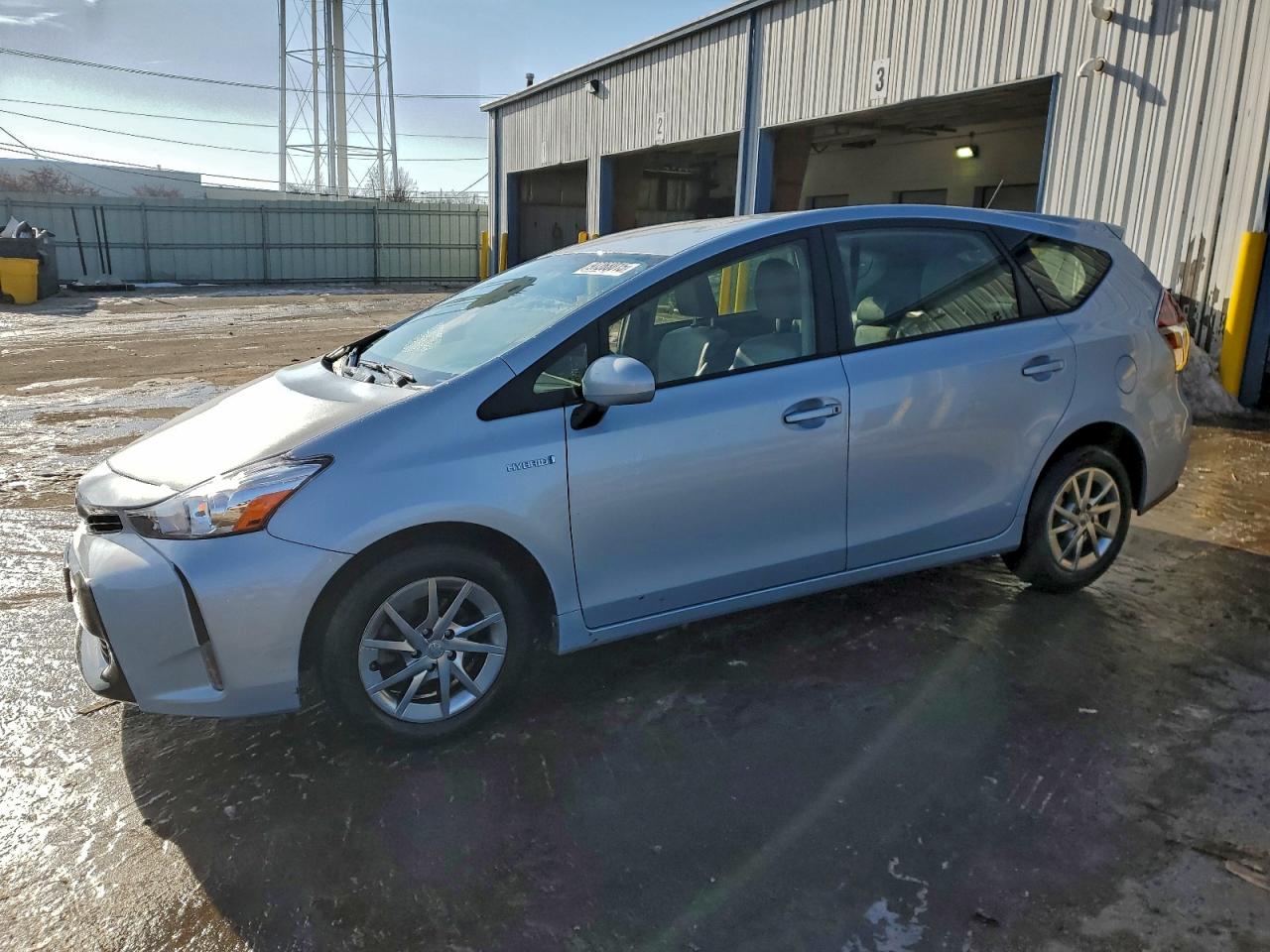 TOYOTA PRIUS V 2015