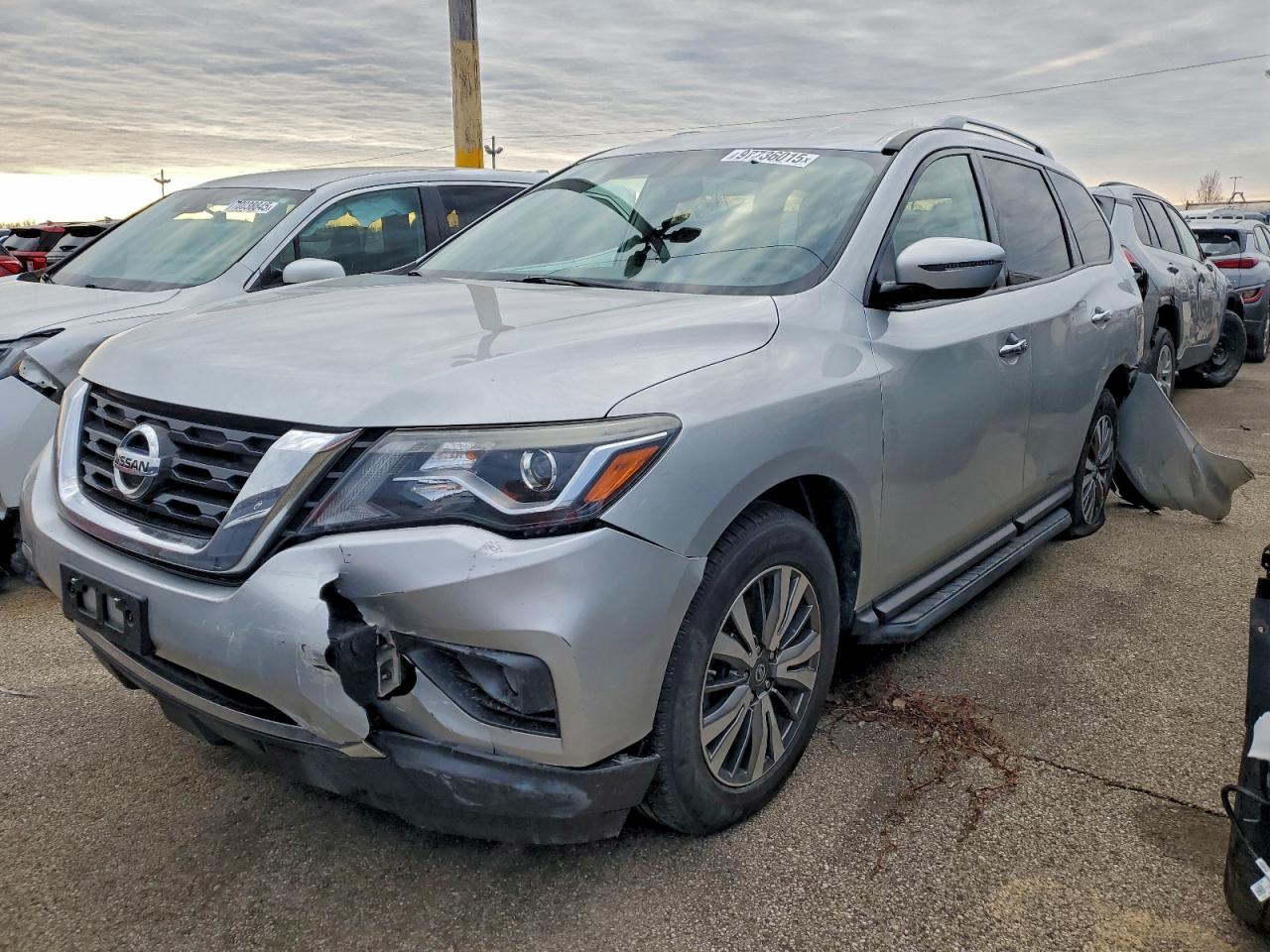 NISSAN PATHFINDER 2018