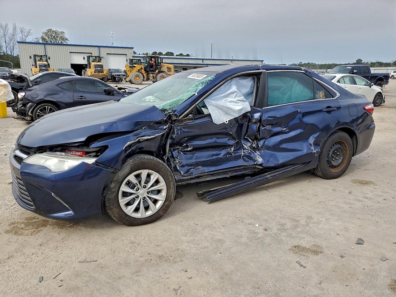 TOYOTA CAMRY LE 2015
