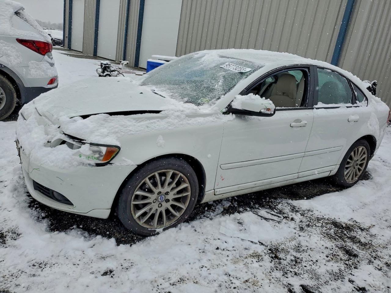 VOLVO S40 T5 2011