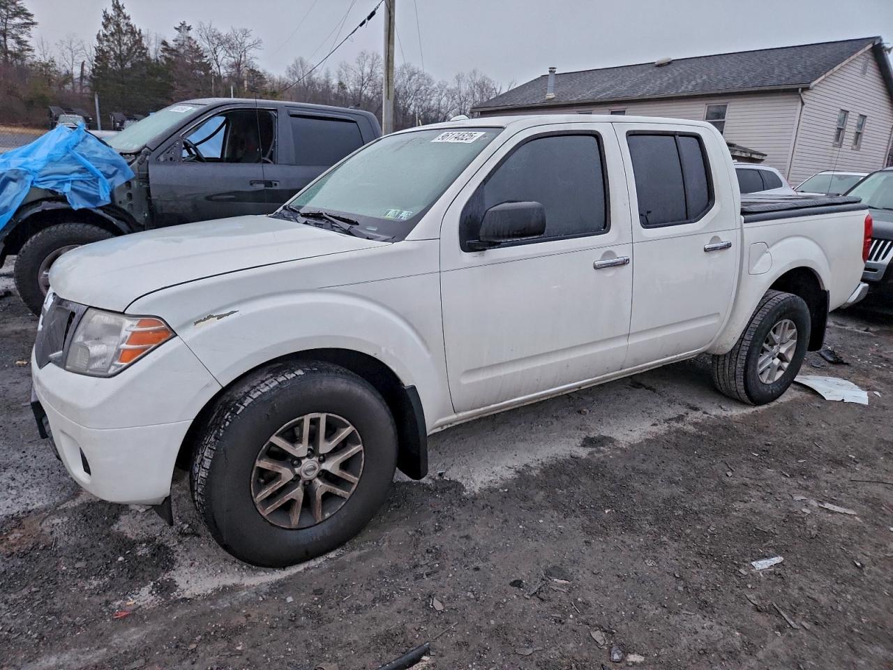 NISSAN FRONTIER 2016