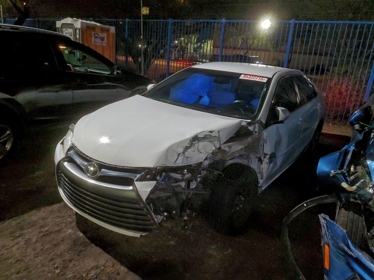 TOYOTA CAMRY LE 2017