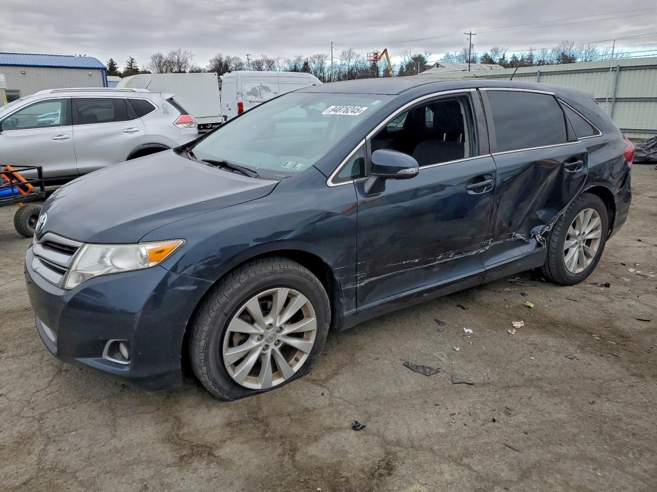 TOYOTA VENZA LE 2015