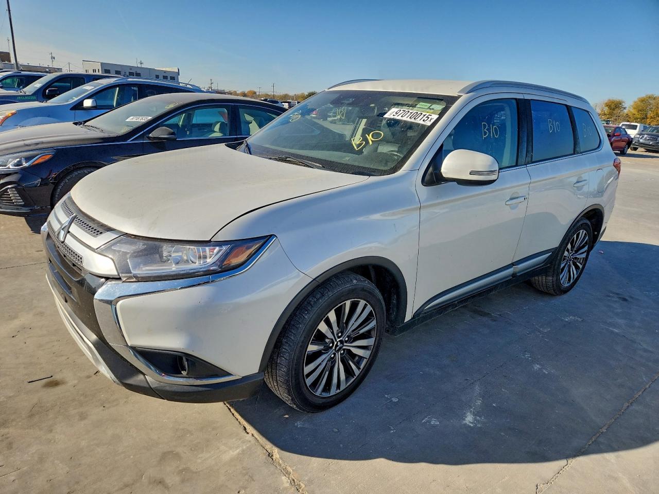 MITSUBISHI OUTLANDER 2020