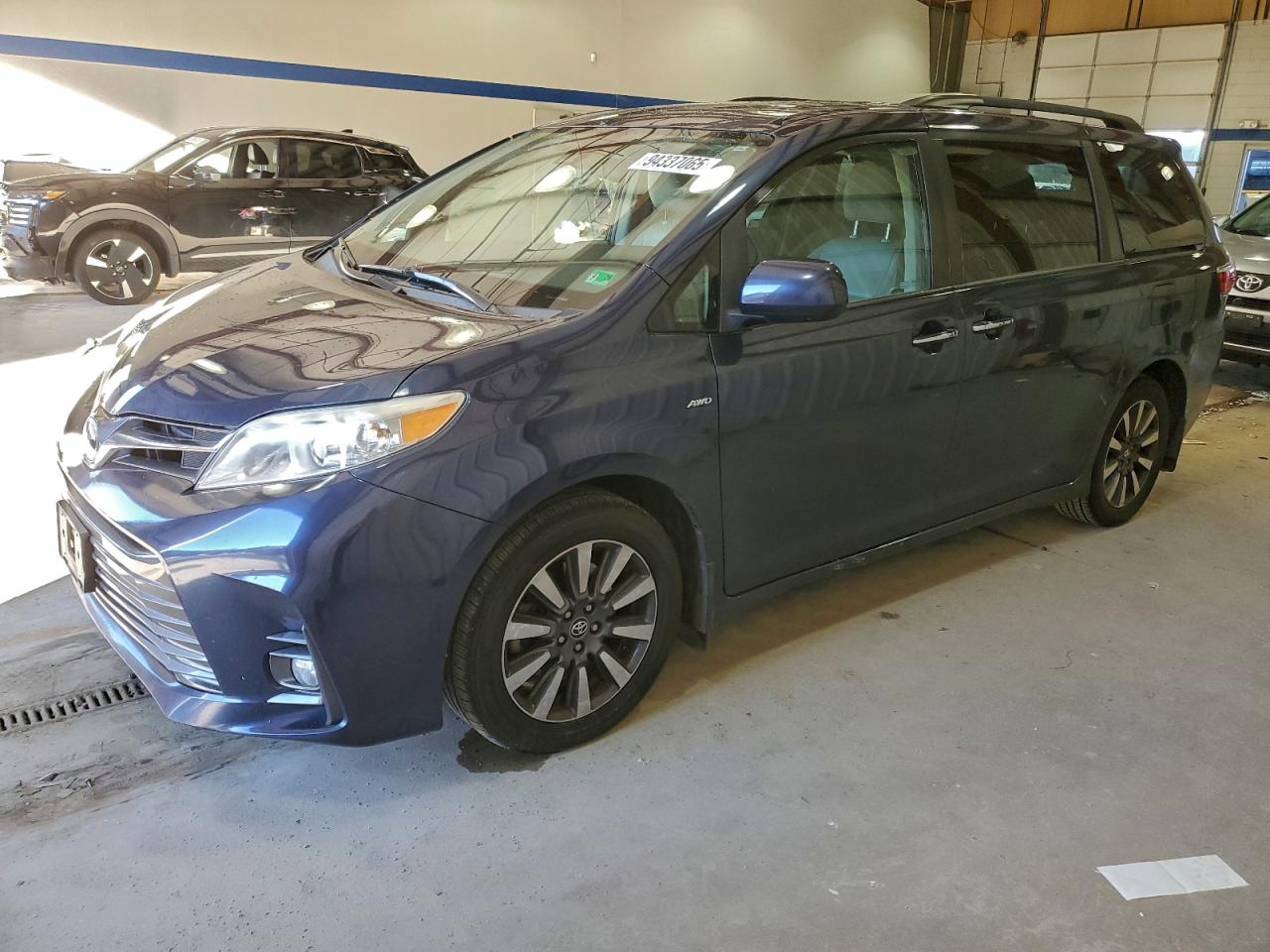 TOYOTA SIENNA 2018