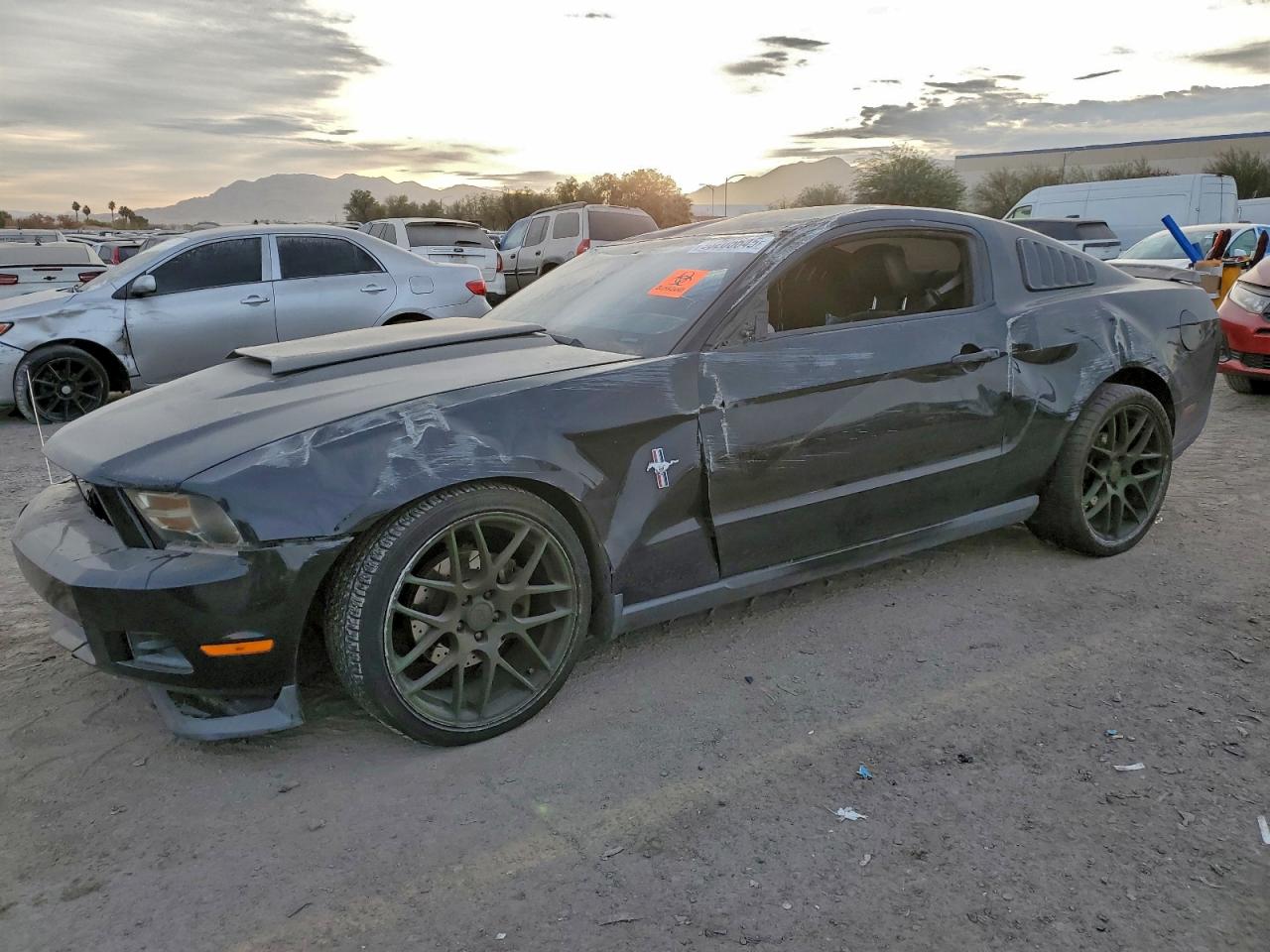 FORD MUSTANG 2012