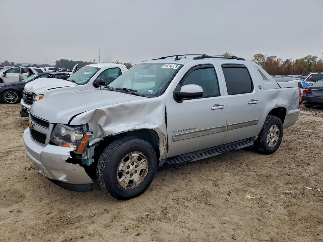 CHEVROLET AVALANCHE 2013