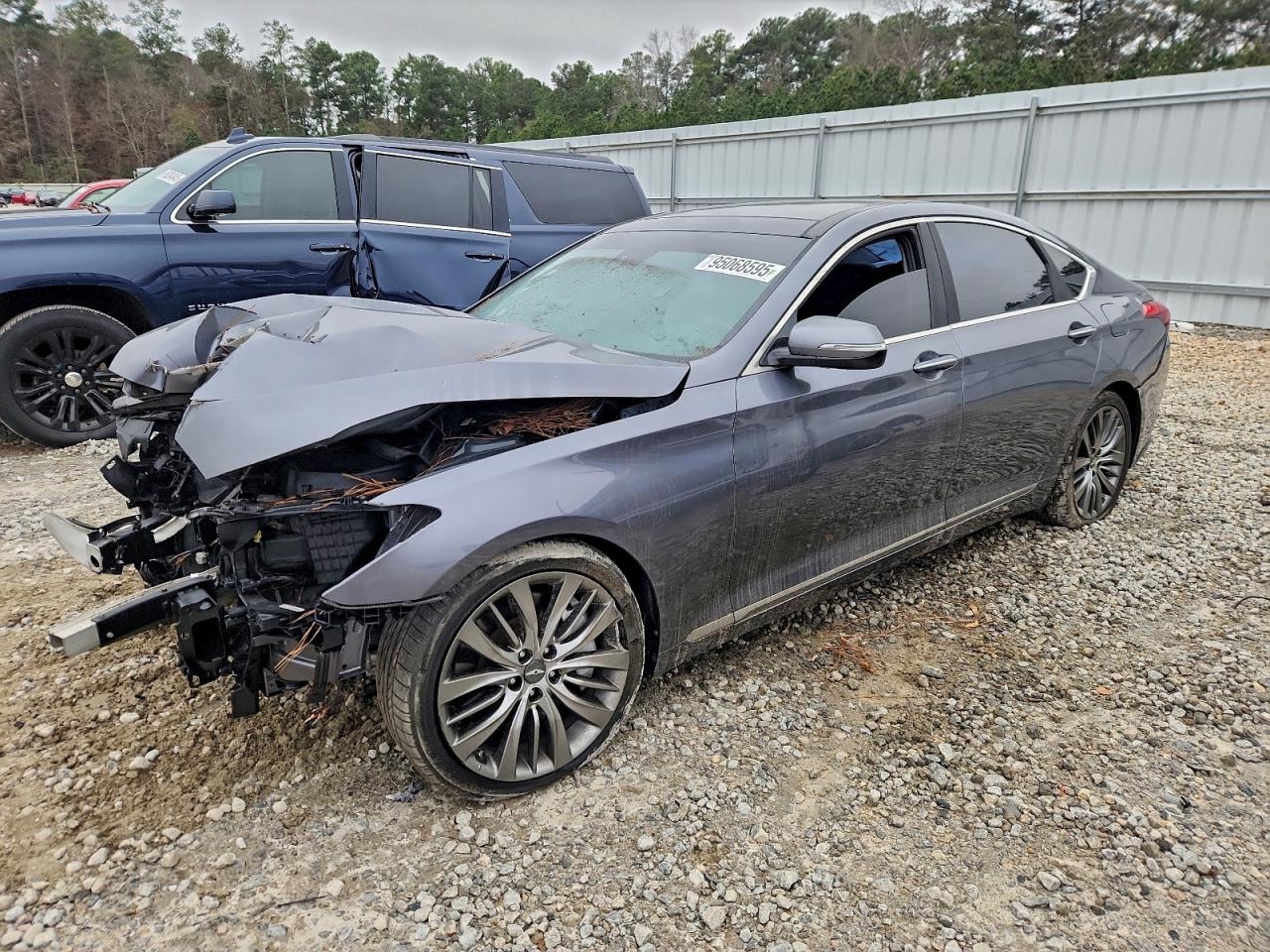 HYUNDAI GENESIS 5. 2015